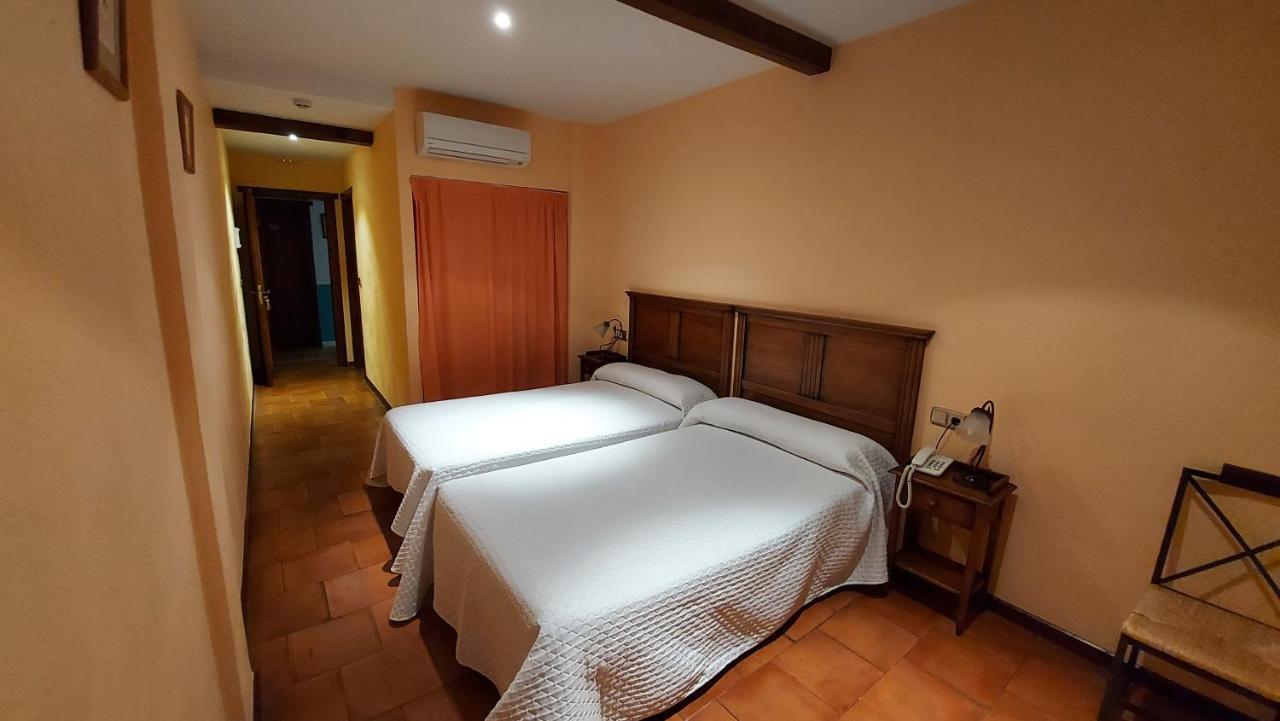 Hotel Rural Carlos I Garganta la Olla Eksteriør bilde